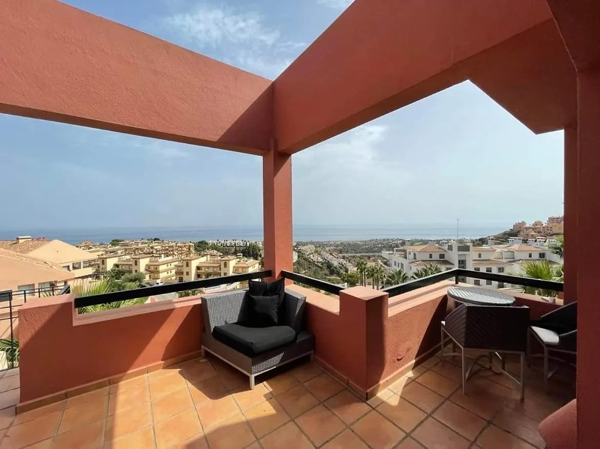Calahonda Luxury Apartment With A Stunning Sea View 米哈斯