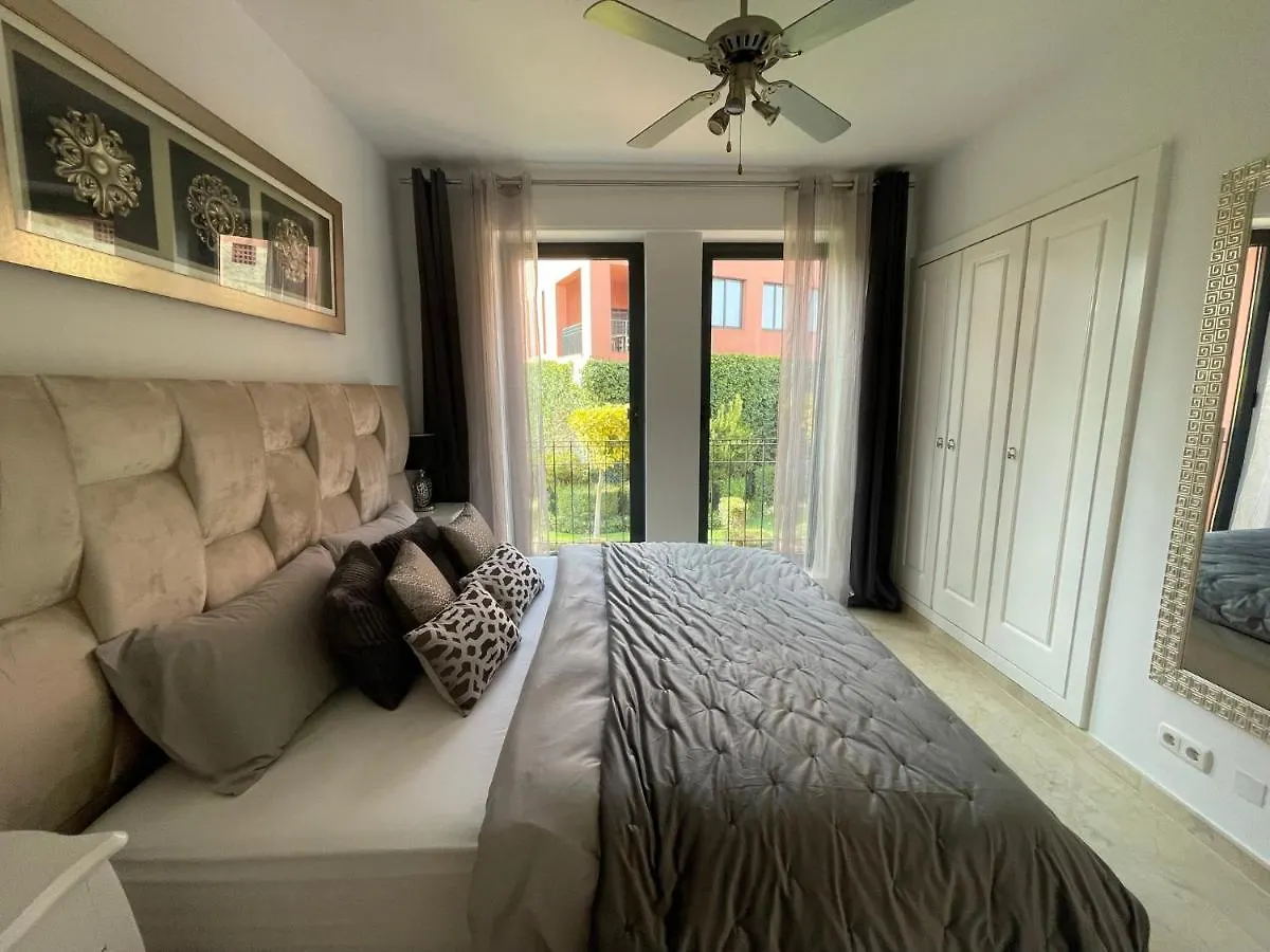 Calahonda Luxury Apartment With A Stunning Sea View 米哈斯