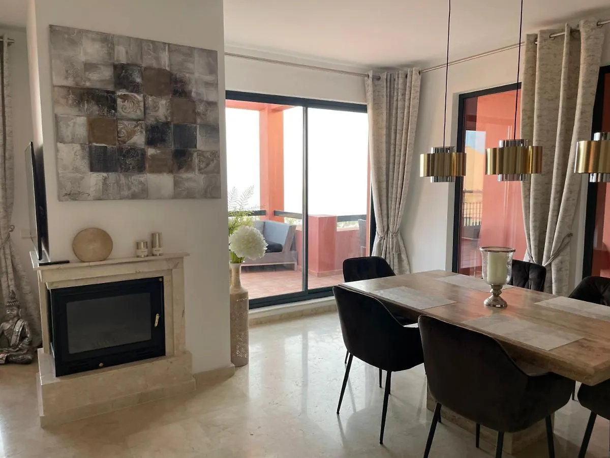 Calahonda Luxury Apartment With A Stunning Sea View 米哈斯