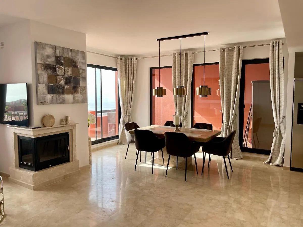 Calahonda Luxury Apartment With A Stunning Sea View 米哈斯