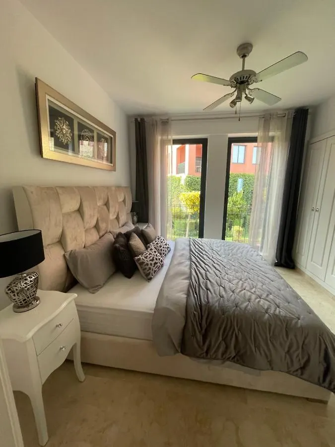 Calahonda Luxury Apartment With A Stunning Sea View 米哈斯